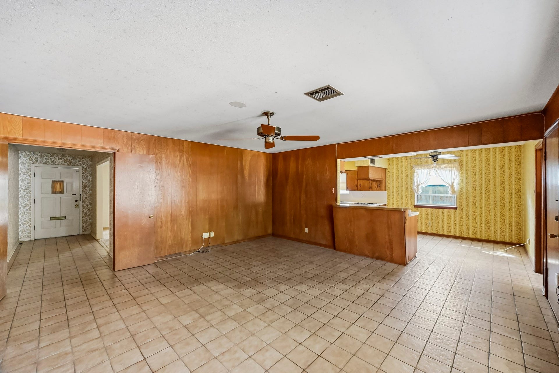 5442 Queensloch Drive, Houston, TX 77096 5442 Queensloch Drive, Houston, TX 77096