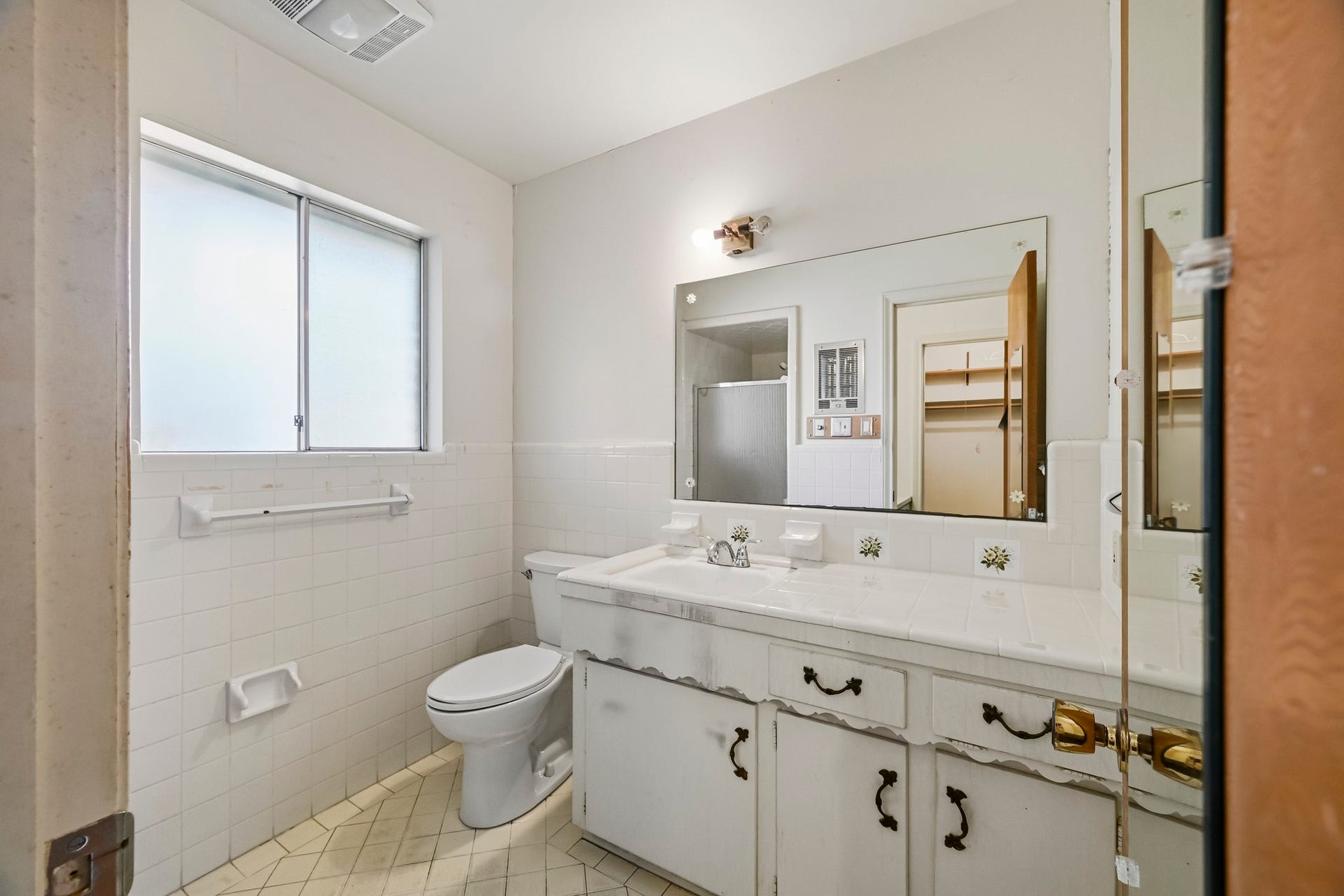 5442 Queensloch Drive, Houston, TX 77096 5442 Queensloch Drive, Houston, TX 77096