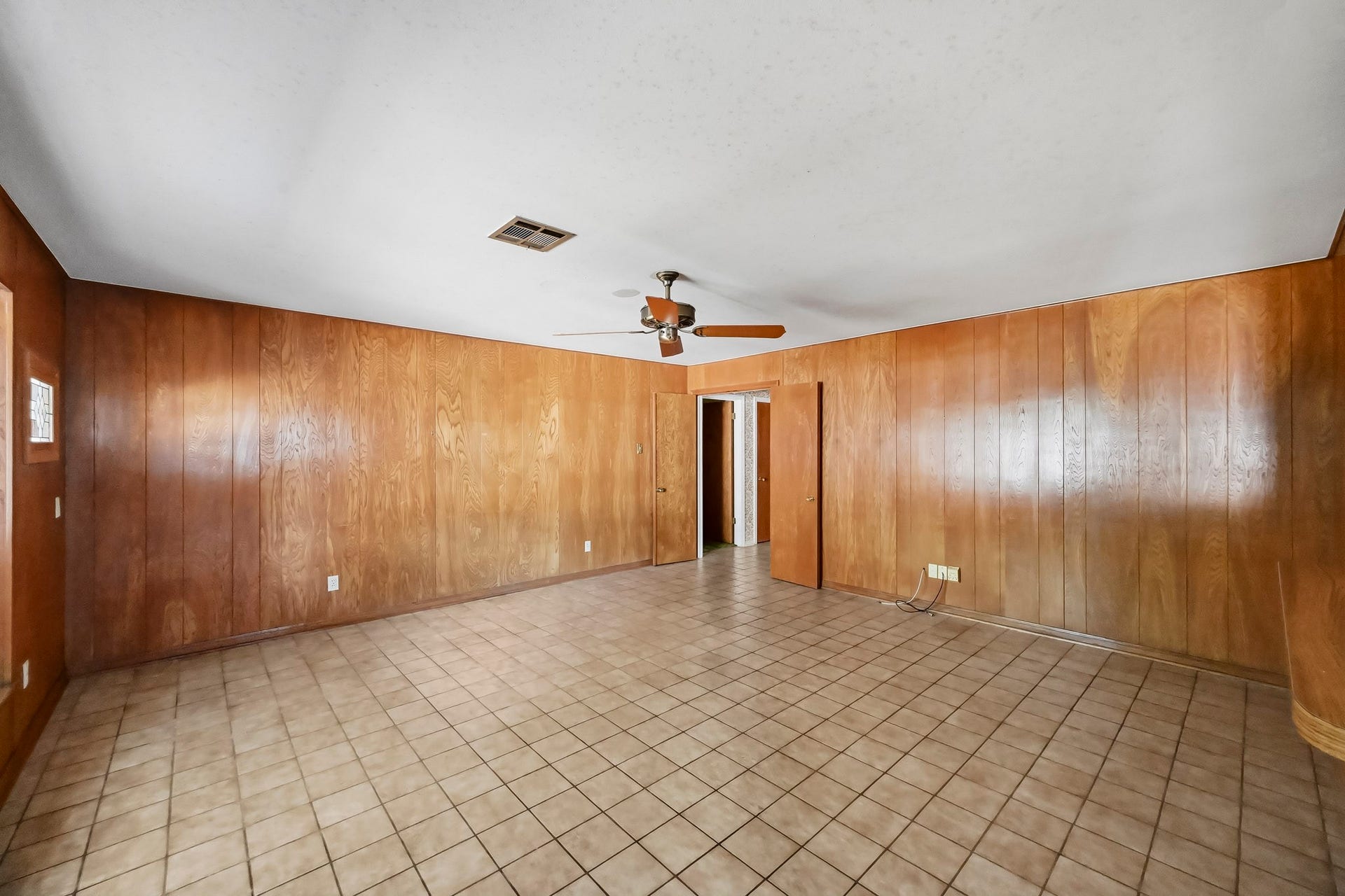 5442 Queensloch Drive, Houston, TX 77096 5442 Queensloch Drive, Houston, TX 77096