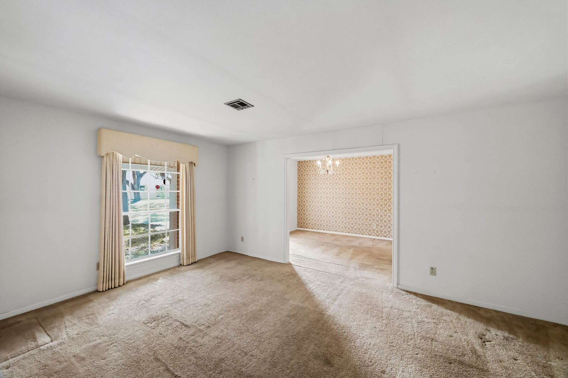 5442 Queensloch Drive, Houston, TX 77096 5442 Queensloch Drive, Houston, TX 77096