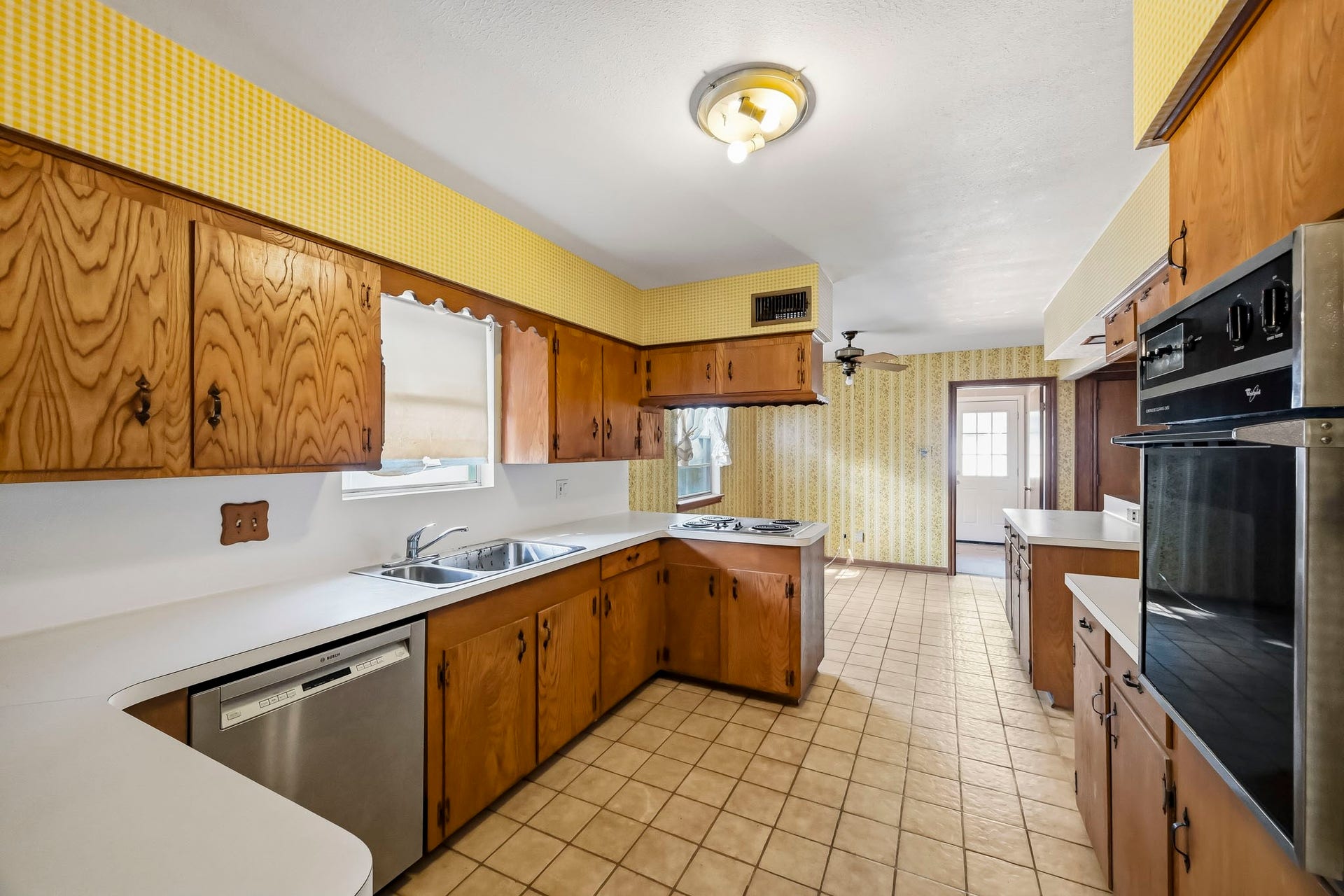 5442 Queensloch Drive, Houston, TX 77096 5442 Queensloch Drive, Houston, TX 77096