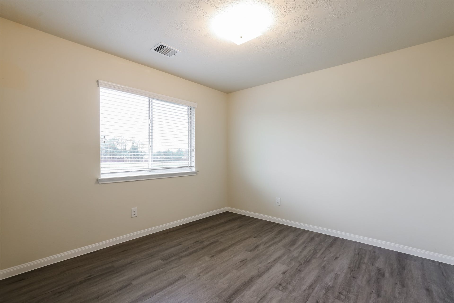 Photos may be representative of the floor plan and not the exact home. Finishes, layout, and features of the actual property for lease may vary.