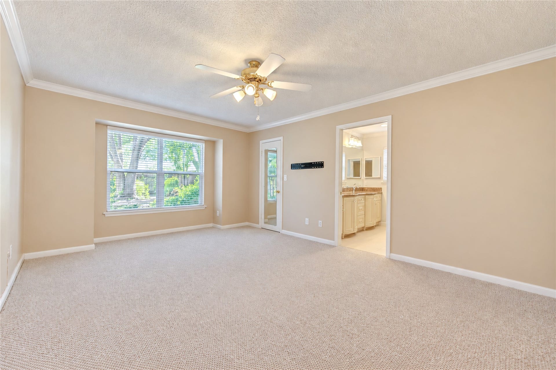 10603 Bordley Drive, Houston, TX 77042 10603 Bordley Drive, Houston, TX 77042