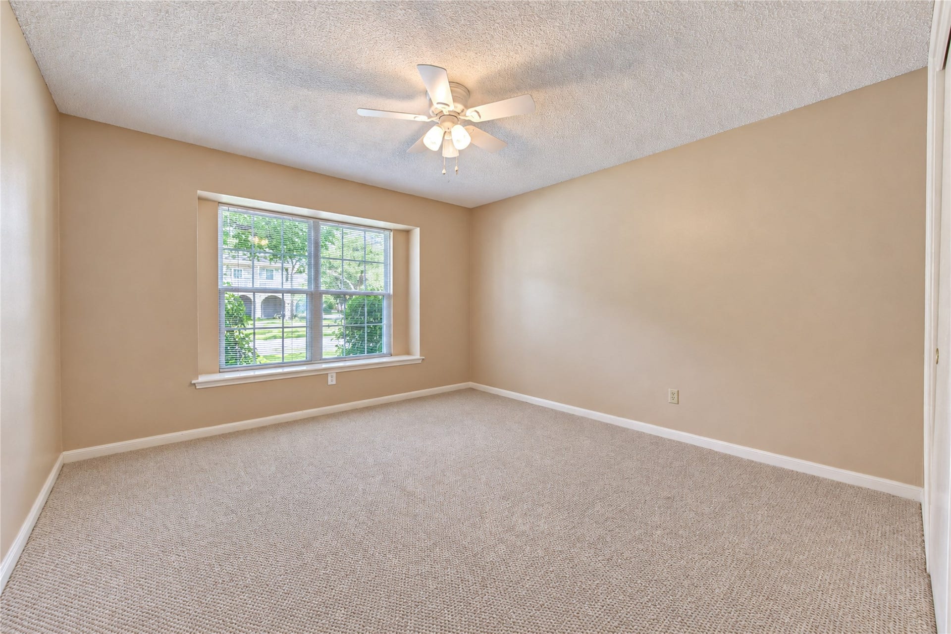 10603 Bordley Drive, Houston, TX 77042 10603 Bordley Drive, Houston, TX 77042