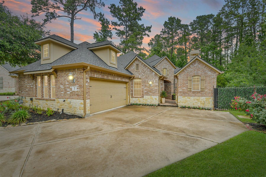 Property photo for 6 Little Falls Place, Tomball, TX