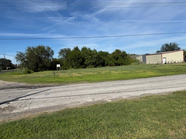 9th & 517 Rd E, San Leon, TX 77539 corner view