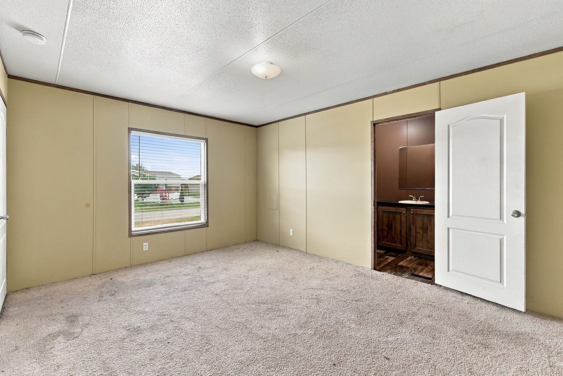 2245 Ben Boulevard, Conroe, TX 77306 2245 Ben Boulevard, Conroe, TX 77306