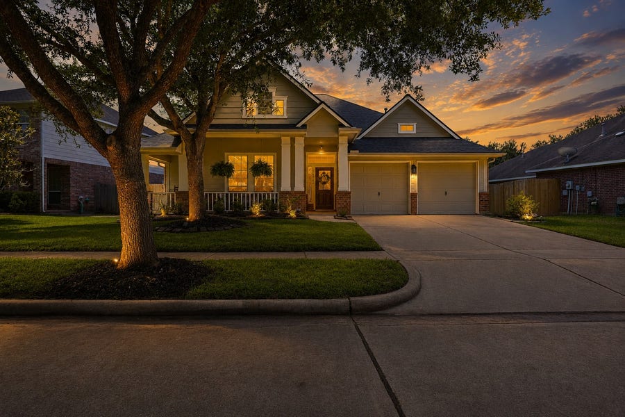 Property photo for 10306 Rudolph Court, Missouri City, TX
