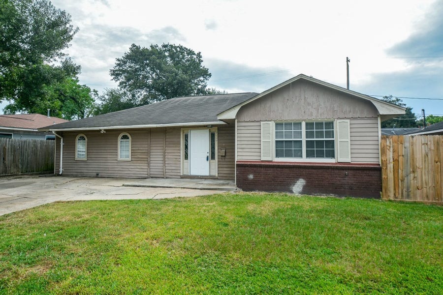 Property photo for 2009 Cleveland Street, Pasadena, TX