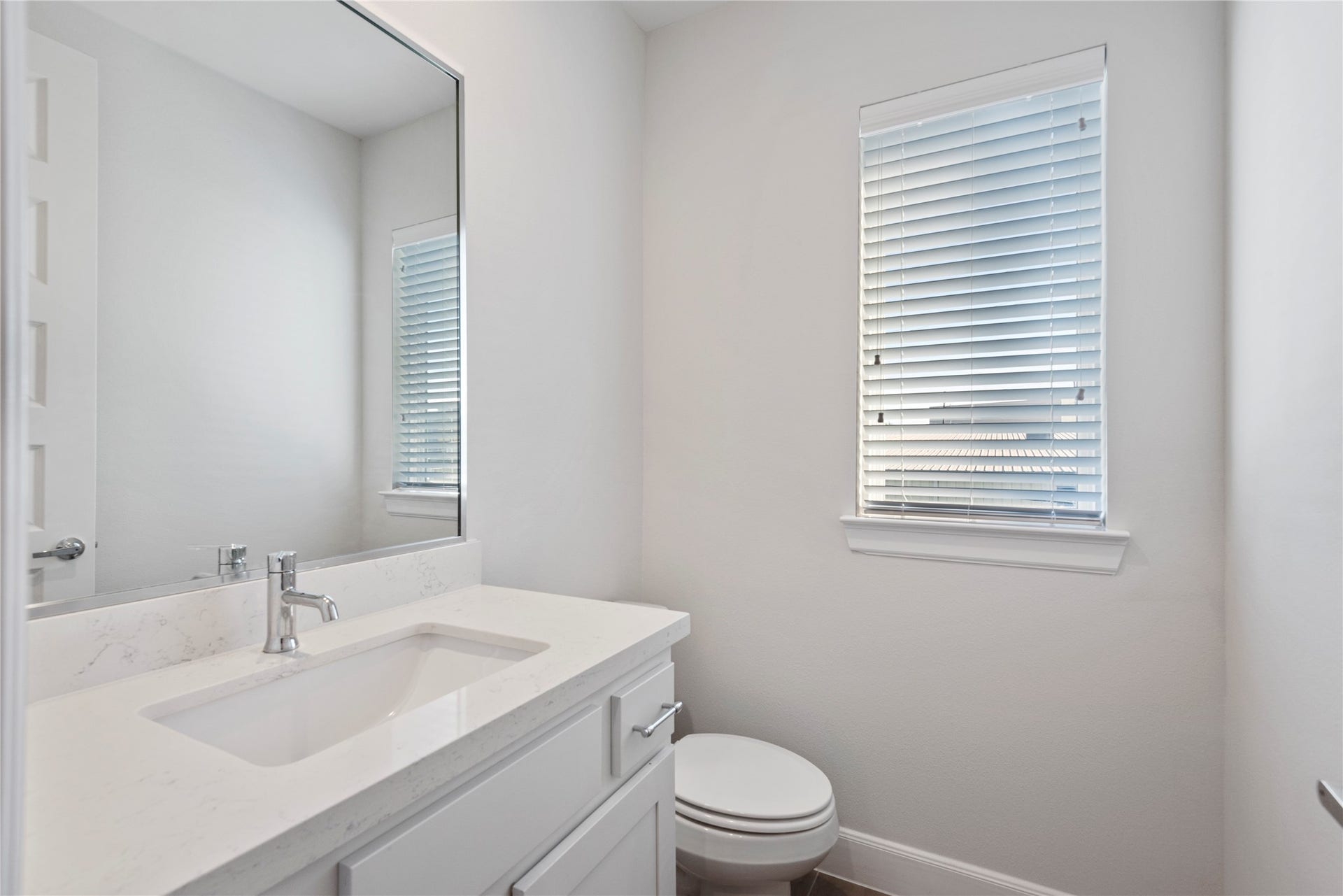 3004 Charline Avenue, Houston, TX 77054 half bath located on 2nd floor