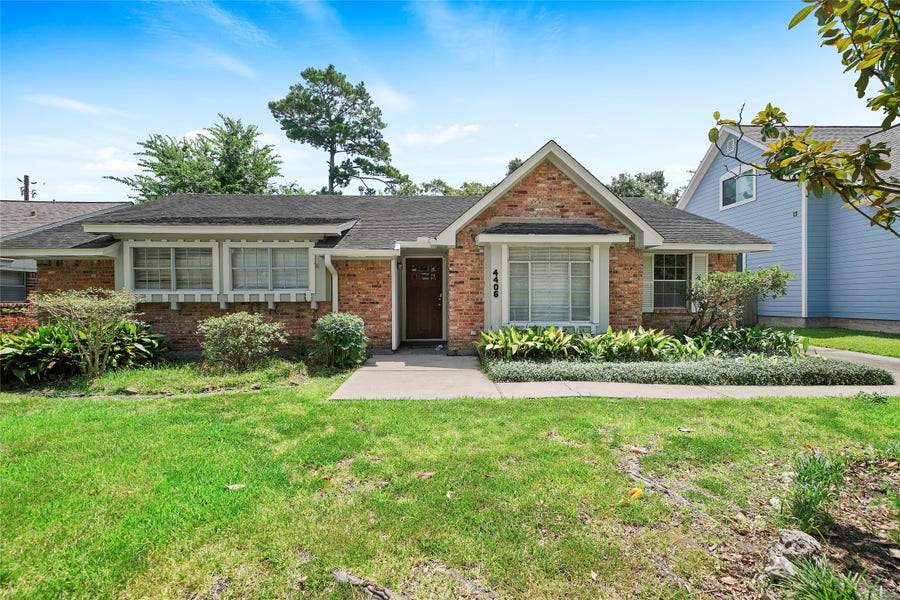 Property photo for 4406 Rosebay Drive, Houston, TX