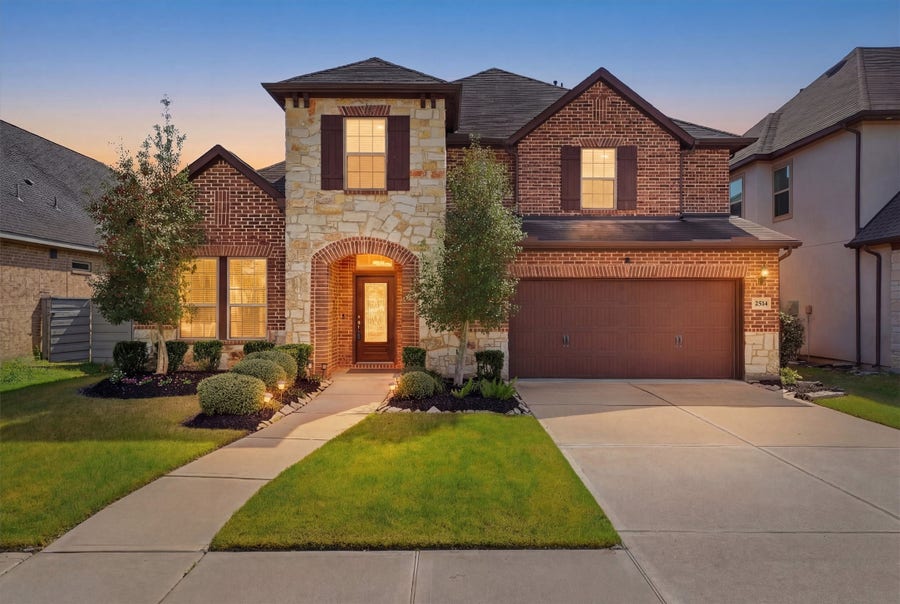 Property photo for 2514 Deerwood Heights Lane, Manvel, TX