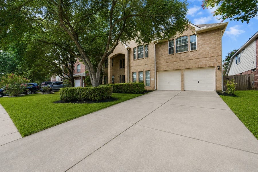 Property photo for 2414 Falcon Knoll Ln, Katy, TX