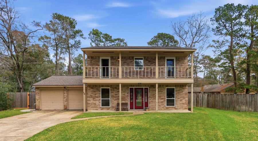 Property photo for 10 E Broken Oak Court, Spring, TX