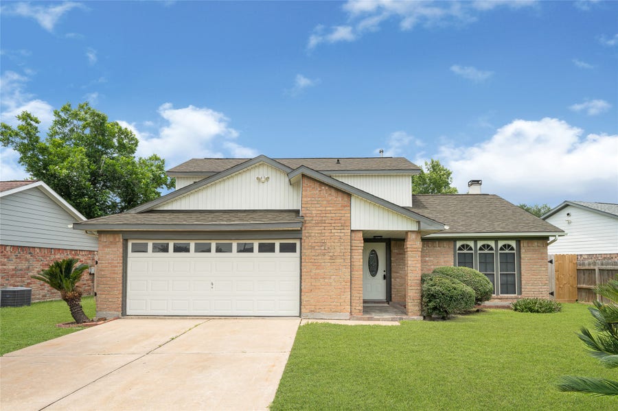 Property photo for 12543 Versailles Drive, Houston, TX