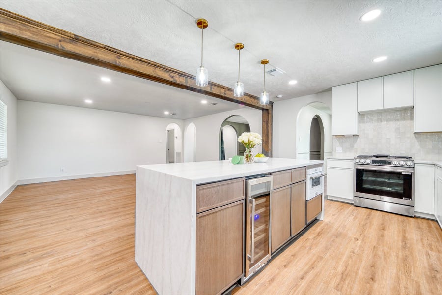 Property photo for 6618 Heron Lane, Pearland, TX