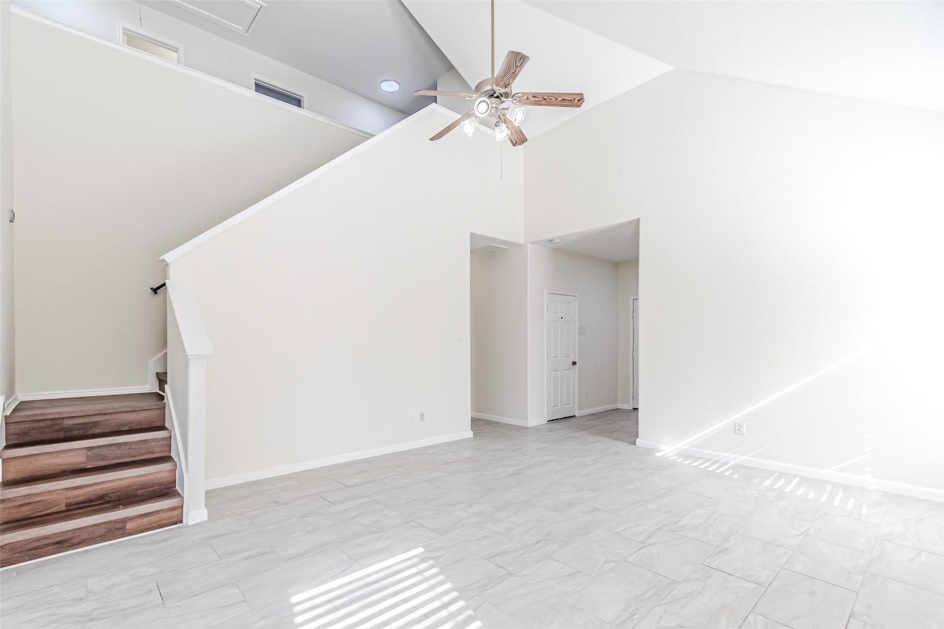 18111 Hillock Glen Lane, Cypress, TX 77429 18111 Hillock Glen Lane, Cypress, TX 77429