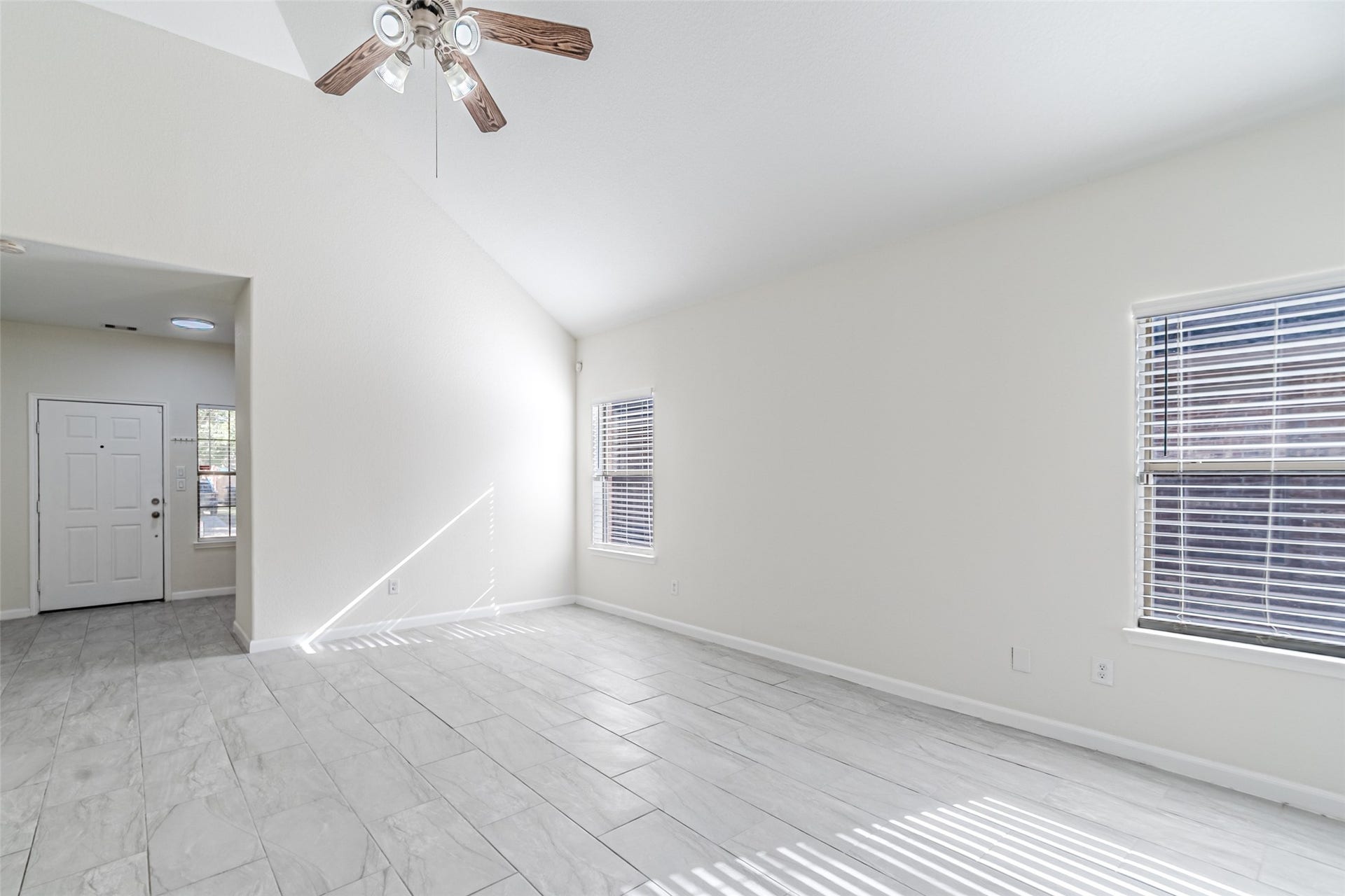 18111 Hillock Glen Lane, Cypress, TX 77429 18111 Hillock Glen Lane, Cypress, TX 77429