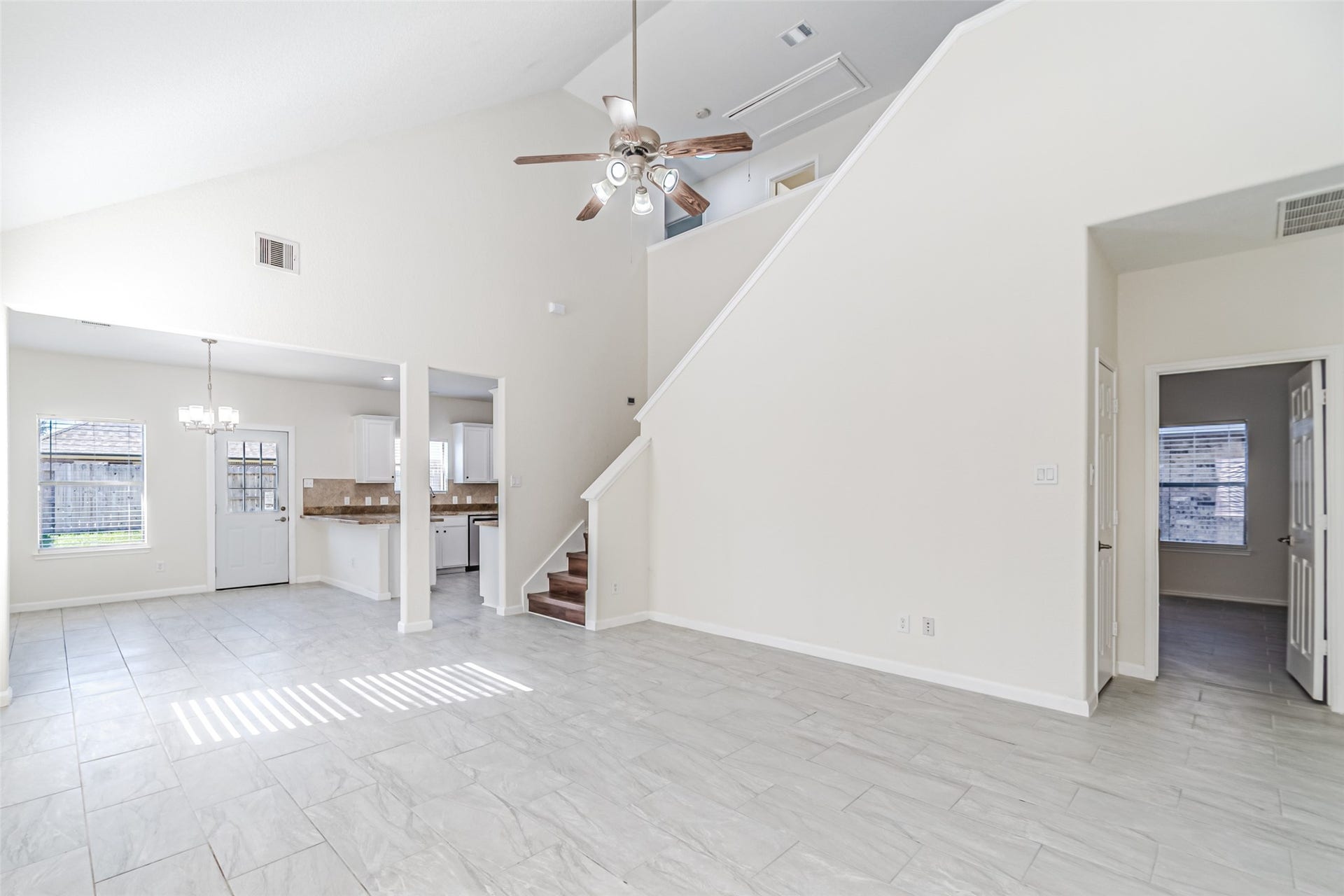 18111 Hillock Glen Lane, Cypress, TX 77429 18111 Hillock Glen Lane, Cypress, TX 77429