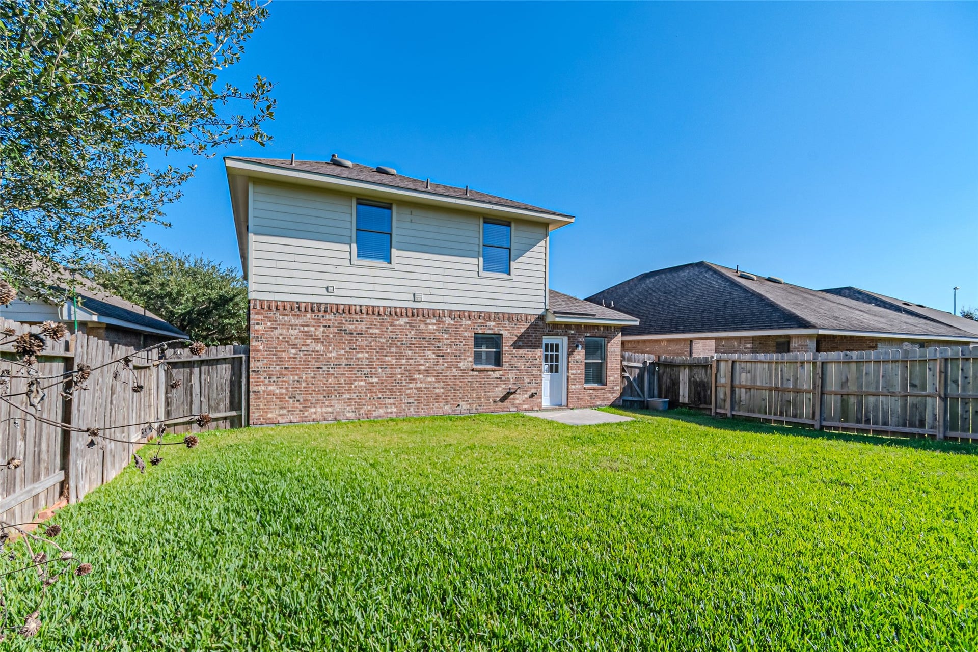 18111 Hillock Glen Lane, Cypress, TX 77429 18111 Hillock Glen Lane, Cypress, TX 77429