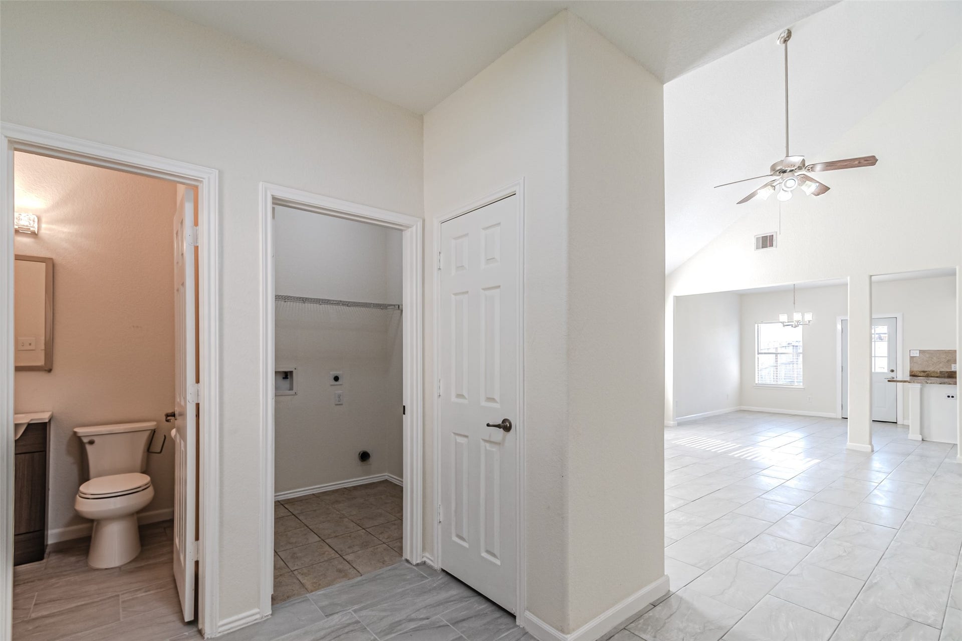 18111 Hillock Glen Lane, Cypress, TX 77429 18111 Hillock Glen Lane, Cypress, TX 77429