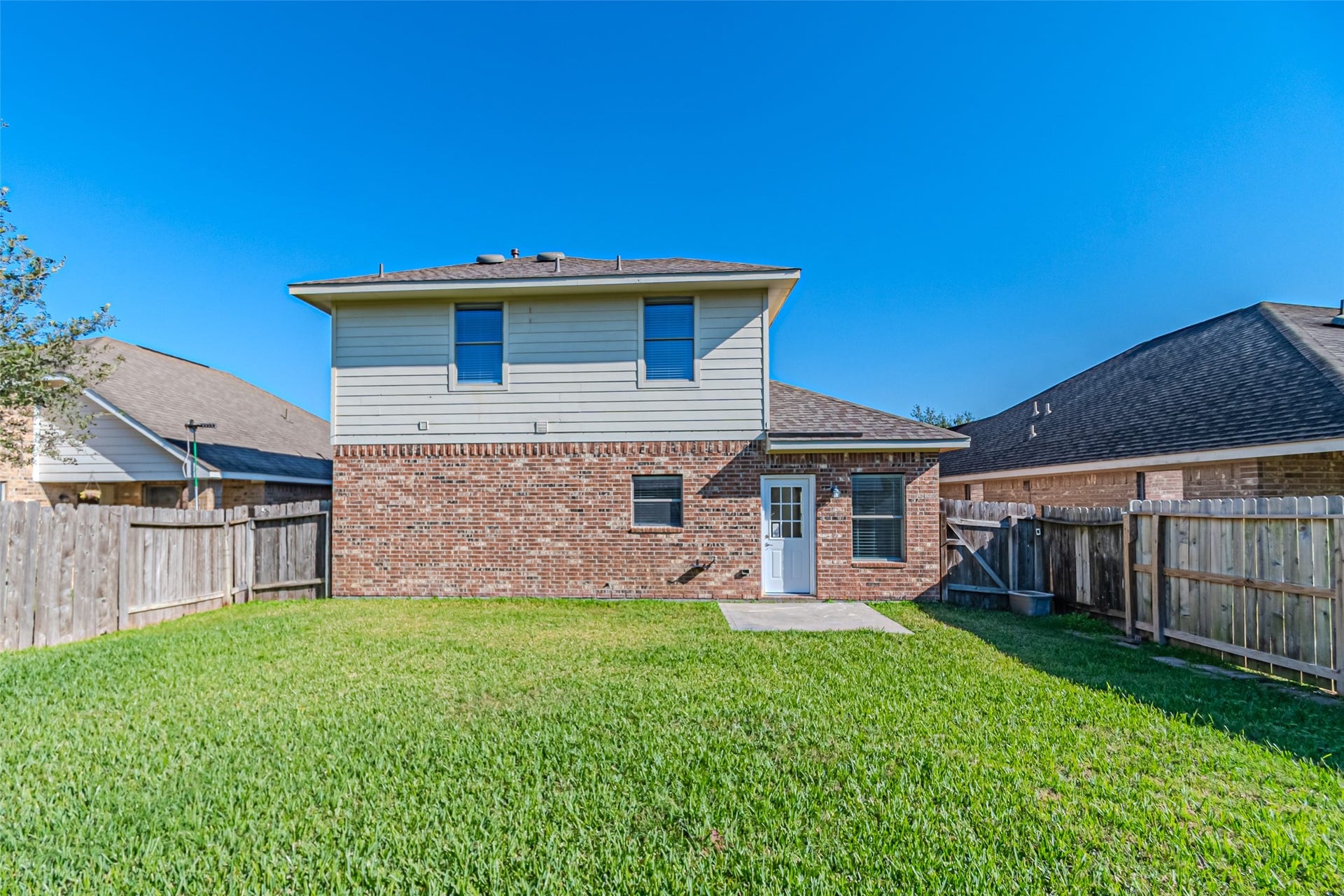 18111 Hillock Glen Lane, Cypress, TX 77429 18111 Hillock Glen Lane, Cypress, TX 77429