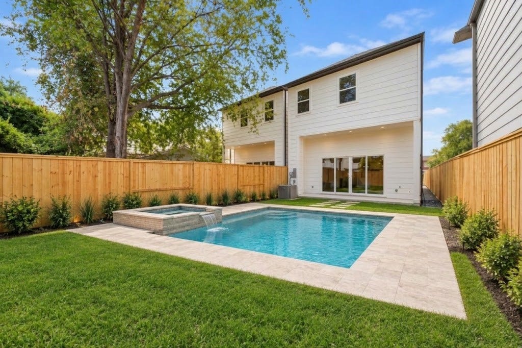 835 W 25th Street, Houston, TX 77008 835 W 25th Street, Houston, TX 77008