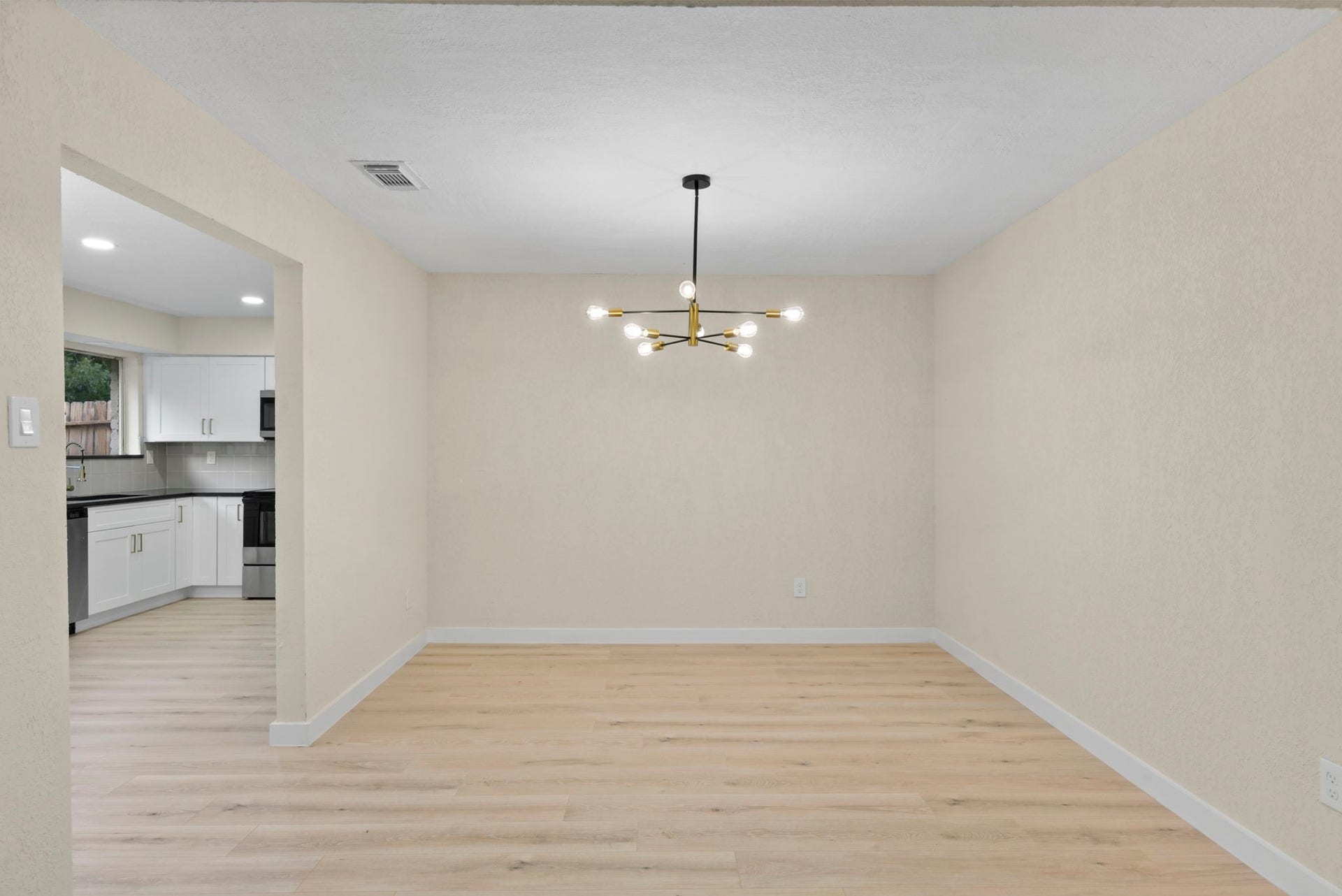 2322 Aprilmont Drive, Sugar Land, TX 77498 2322 Aprilmont Drive, Sugar Land, TX 77498