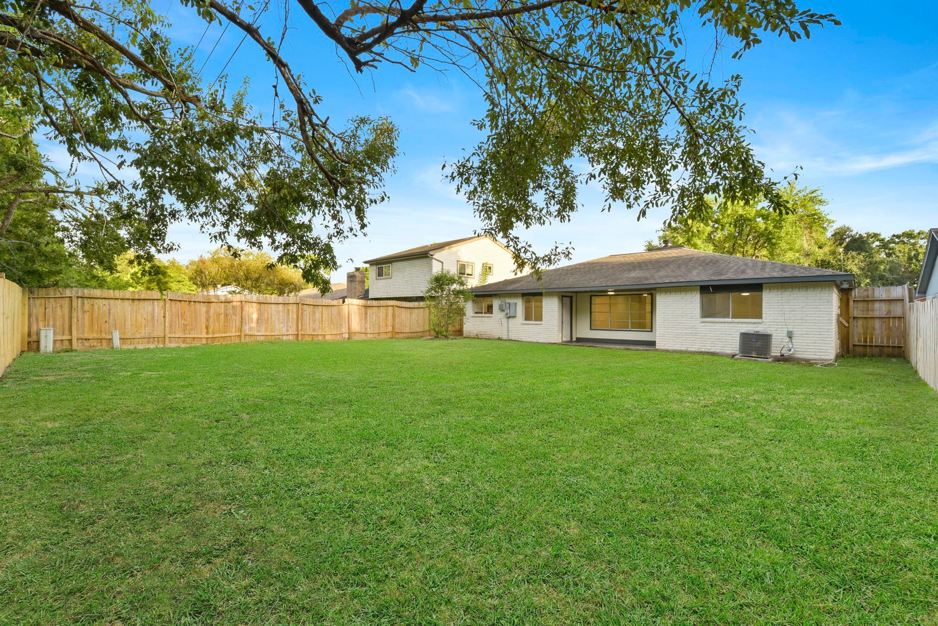 2322 Aprilmont Drive, Sugar Land, TX 77498 2322 Aprilmont Drive, Sugar Land, TX 77498