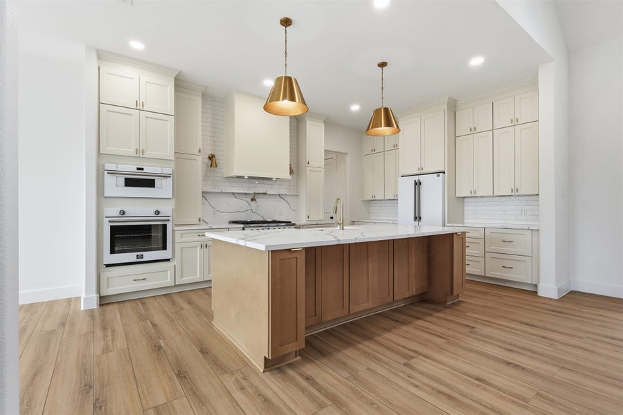 Property photo for 467 Springfield Trail, Angleton, TX