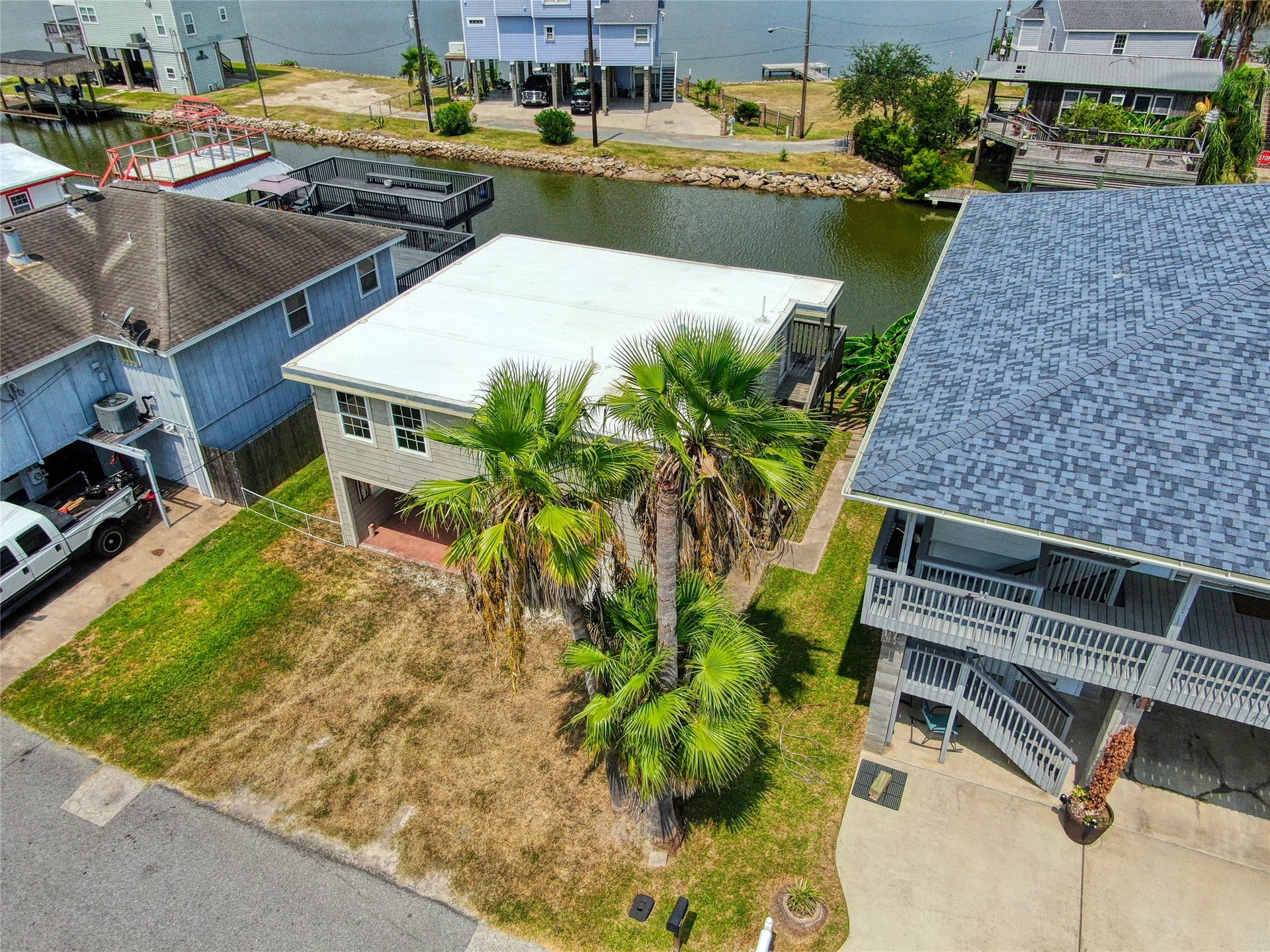 114 Bayou Vista Drive, Hitchcock, TX 77563 114 Bayou Vista Drive, Hitchcock, TX 77563