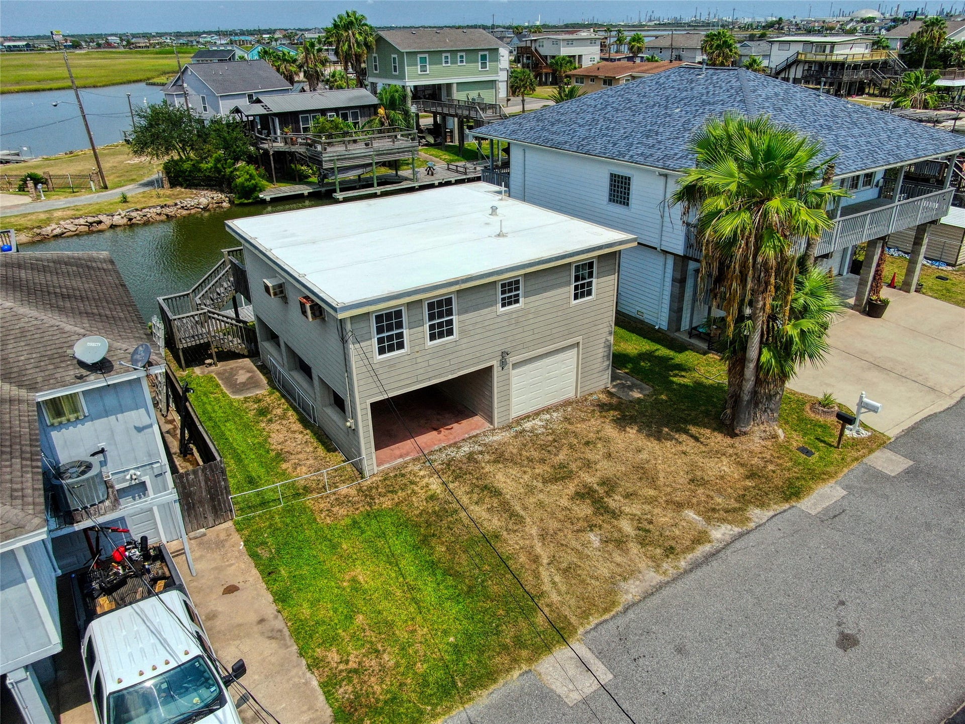 114 Bayou Vista Drive, Hitchcock, TX 77563 114 Bayou Vista Drive, Hitchcock, TX 77563