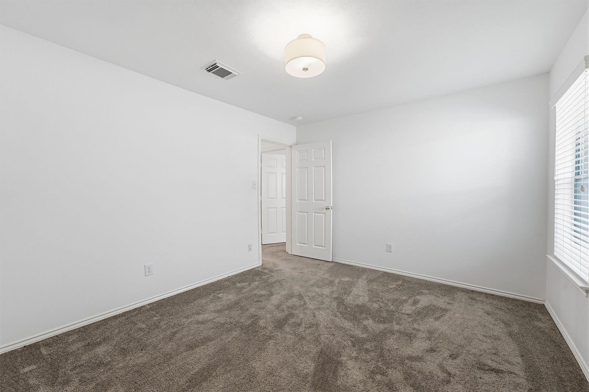 2227 Ridgefield Park Lane, Richmond, TX 77469 Secondary Bedroom 1