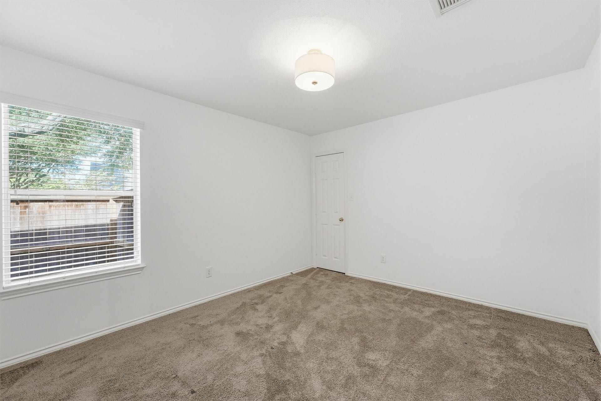 2227 Ridgefield Park Lane, Richmond, TX 77469 Secondary Bedroom 1