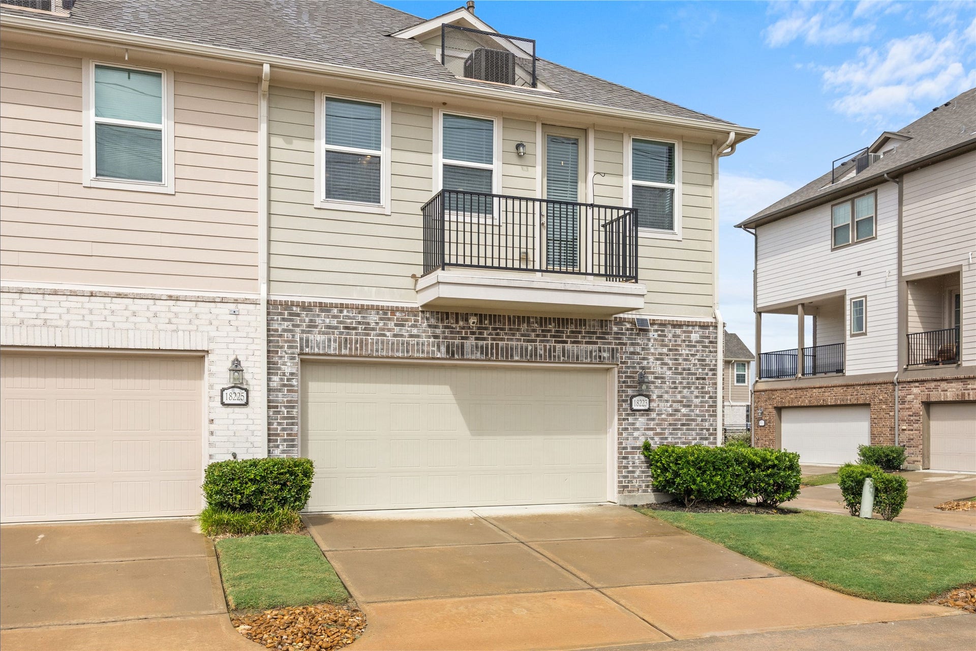 18223 Crystal Knoll Drive, Cypress, TX 77433 Step outside from the upper level onto your own private balcony.