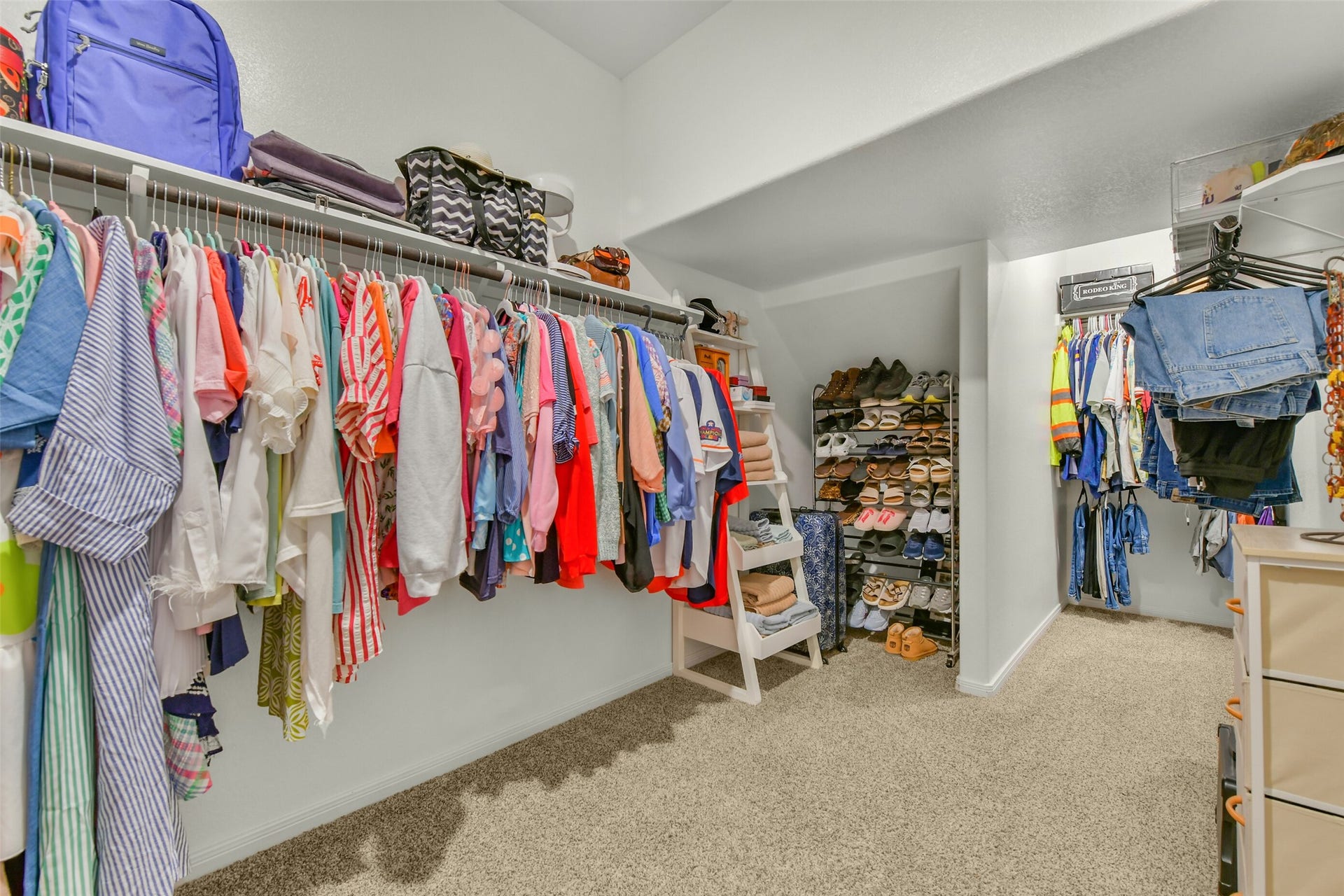 18015 Svensson Slade Lane, Houston, TX 77044 Large closet with plenty of space to organize all your items