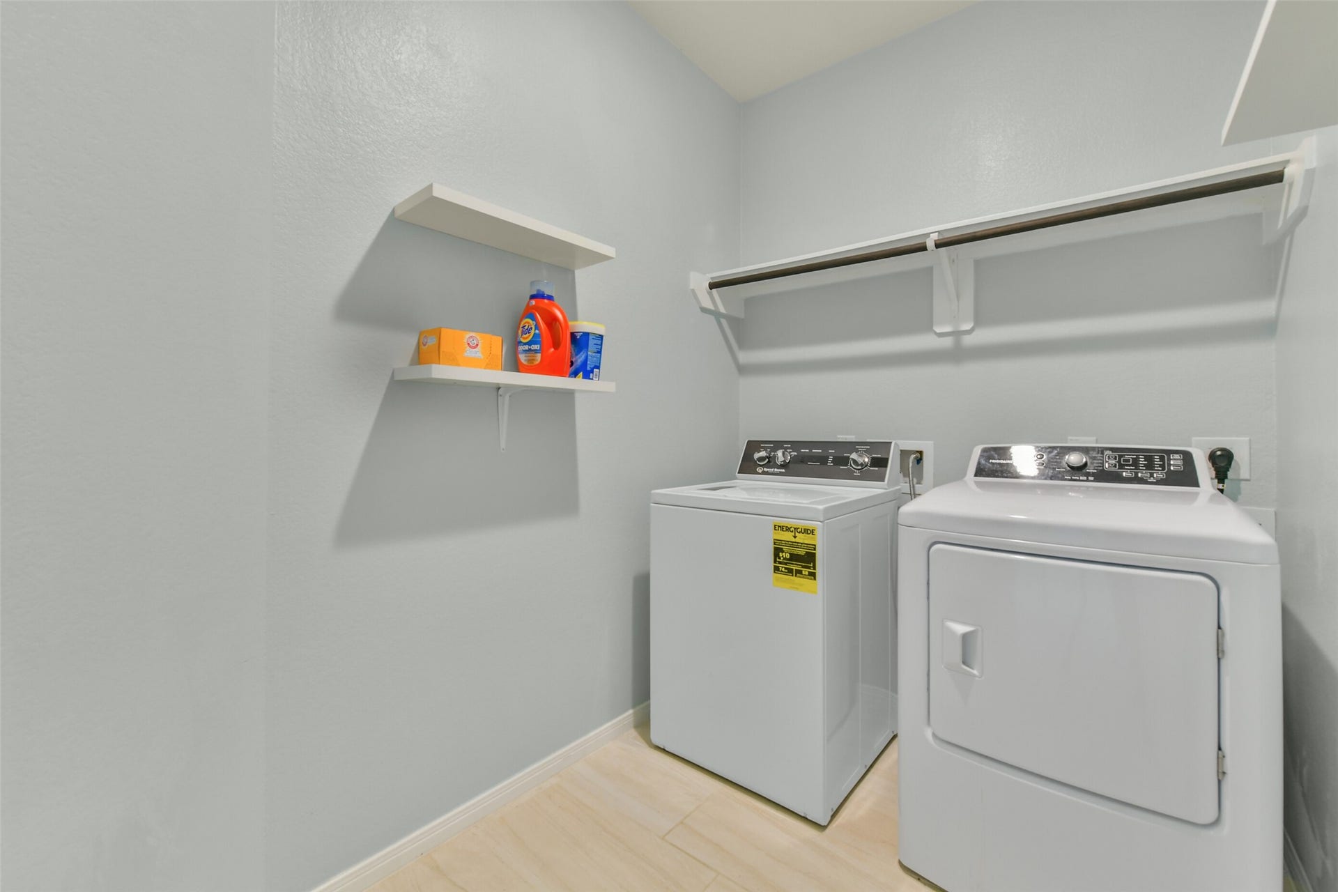 18015 Svensson Slade Lane, Houston, TX 77044 Large utility room with shelves