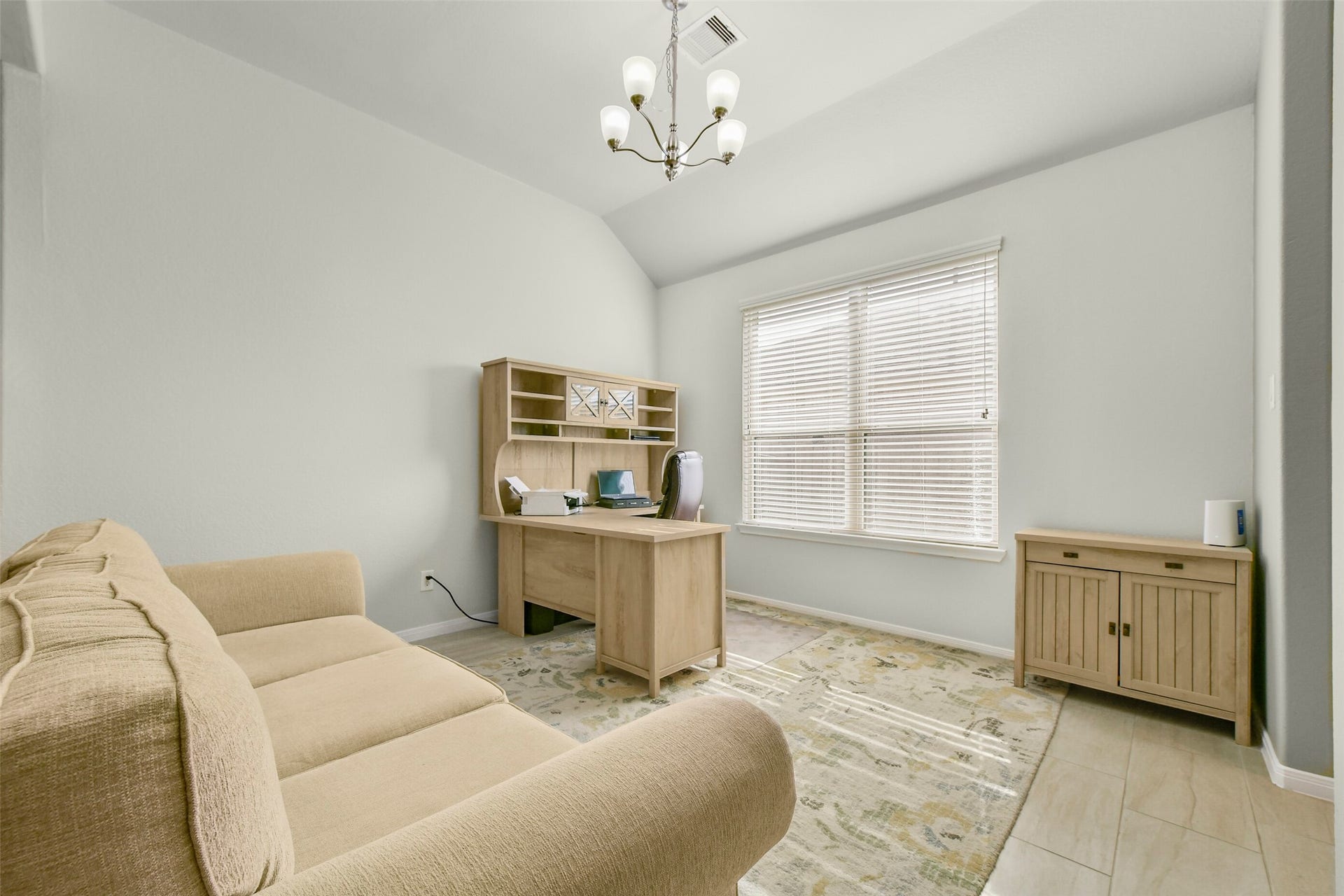 18015 Svensson Slade Lane, Houston, TX 77044 Additional dining area currently being used as a study with tile floors, blinds, high ceilings & excellent lighting with pass-thru to the butler's pantry