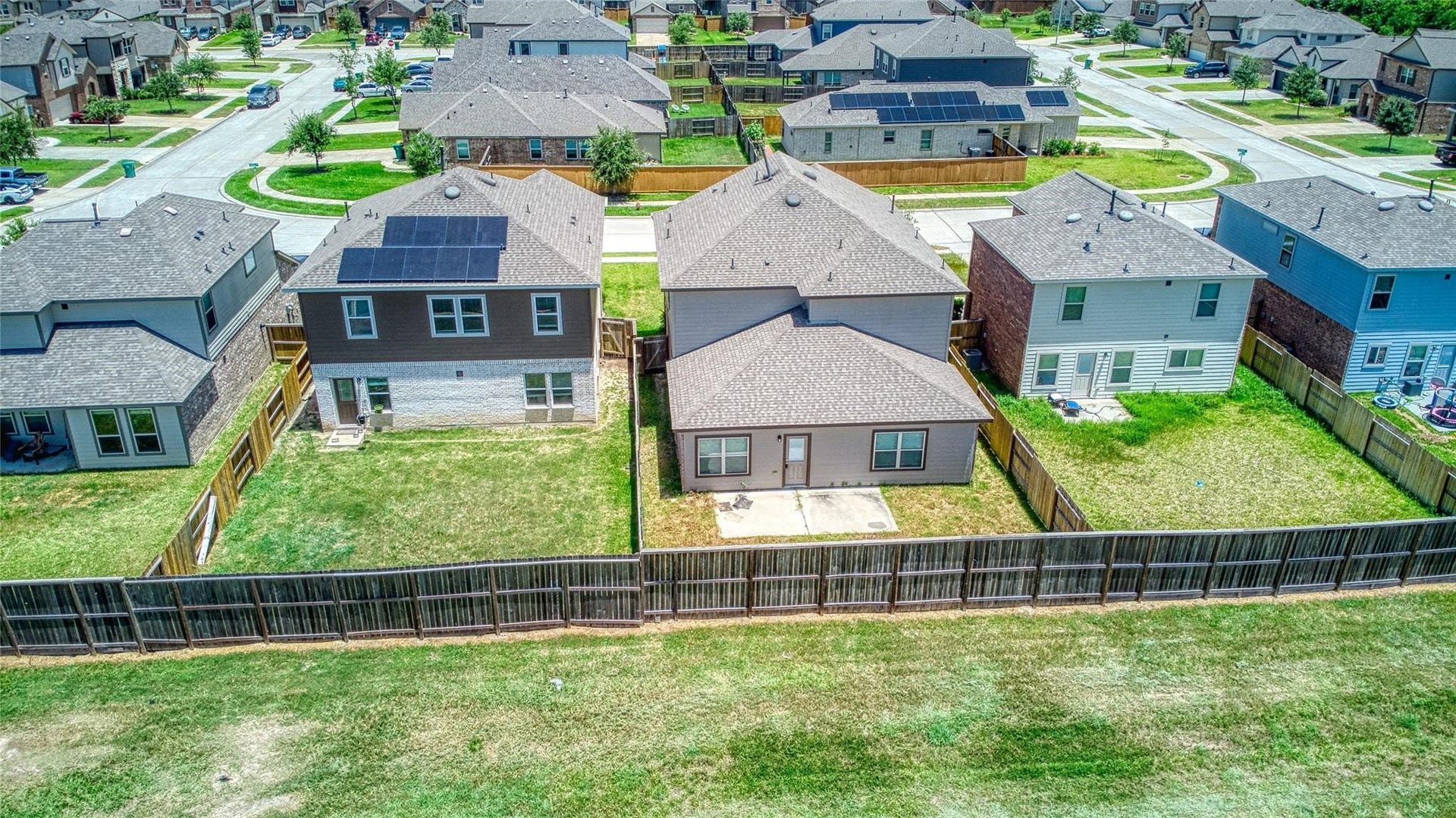 2040 Ezell Drive, Iowa Colony, TX 77583 2040 Ezell Drive, Iowa Colony, TX 77583