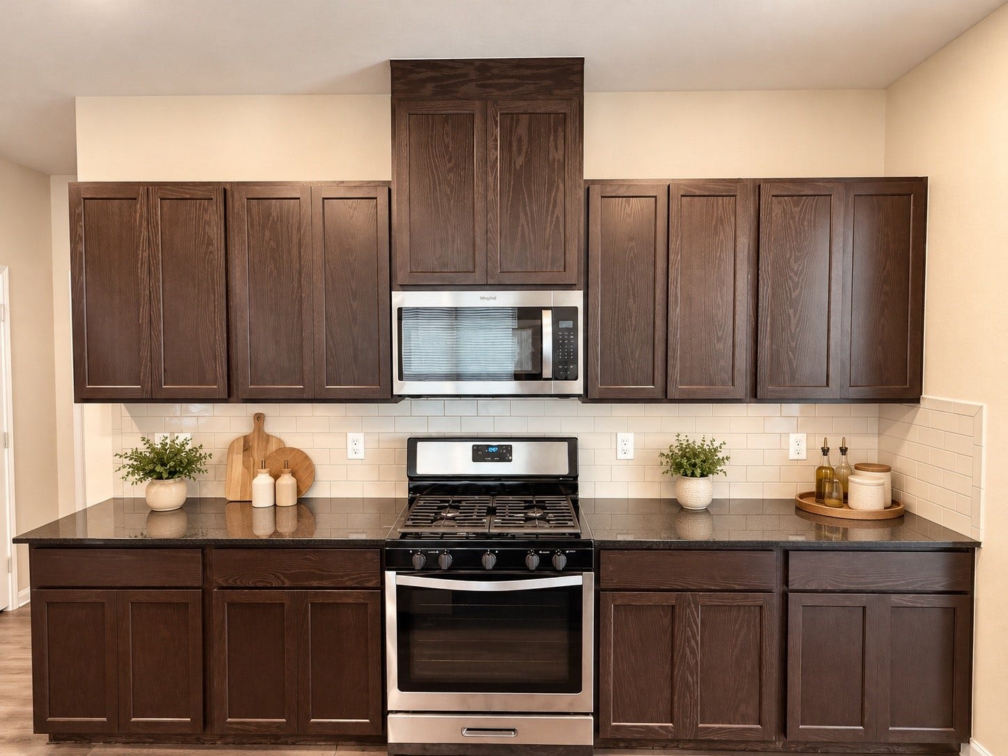 2040 Ezell Drive, Iowa Colony, TX 77583 2040 Ezell Drive, Iowa Colony, TX 77583