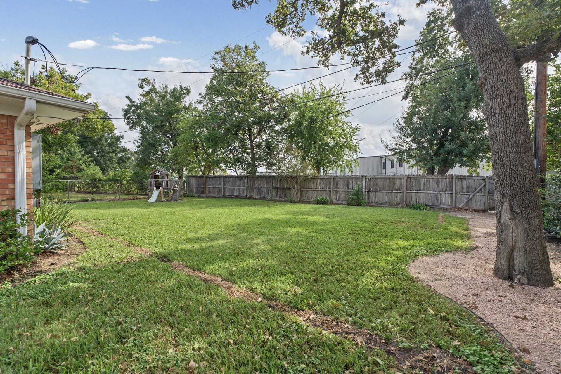 1318 Spillers Lane, Houston, TX 77043 1318 Spillers Lane, Houston, TX 77043