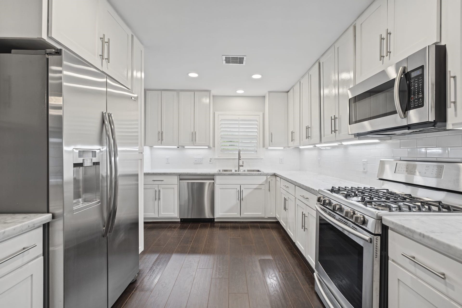 1318 Spillers Lane, Houston, TX 77043 1318 Spillers Lane, Houston, TX 77043