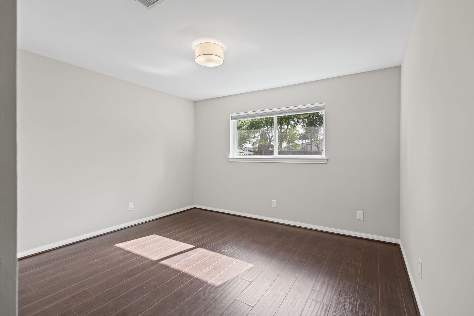 1318 Spillers Lane, Houston, TX 77043 Secondary Bedroom