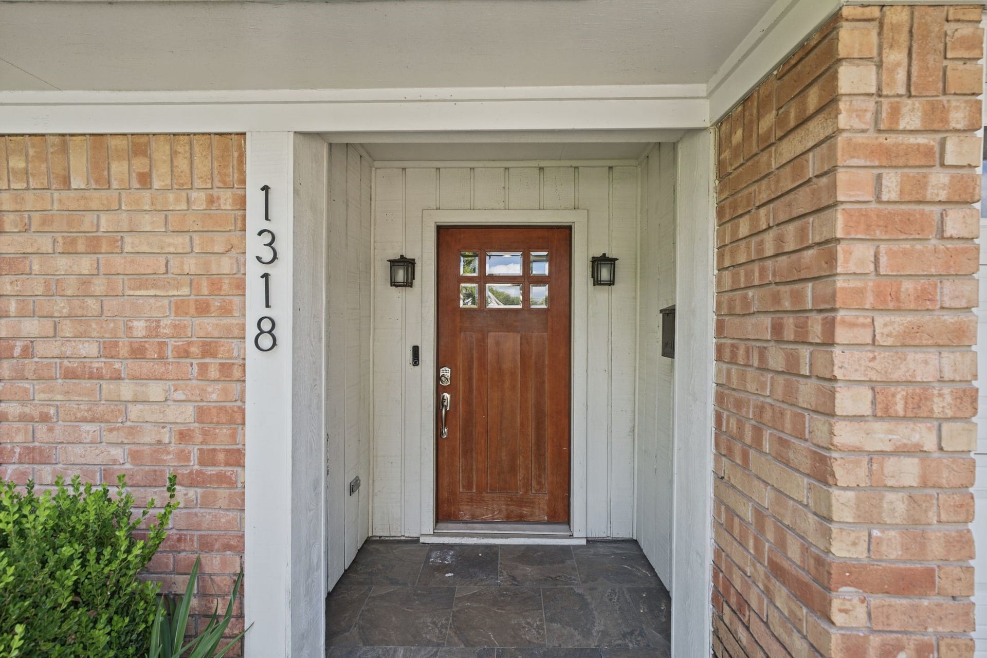 1318 Spillers Lane, Houston, TX 77043 1318 Spillers Lane, Houston, TX 77043