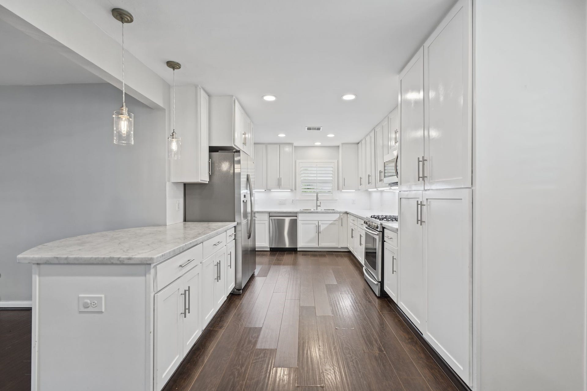 1318 Spillers Lane, Houston, TX 77043 1318 Spillers Lane, Houston, TX 77043