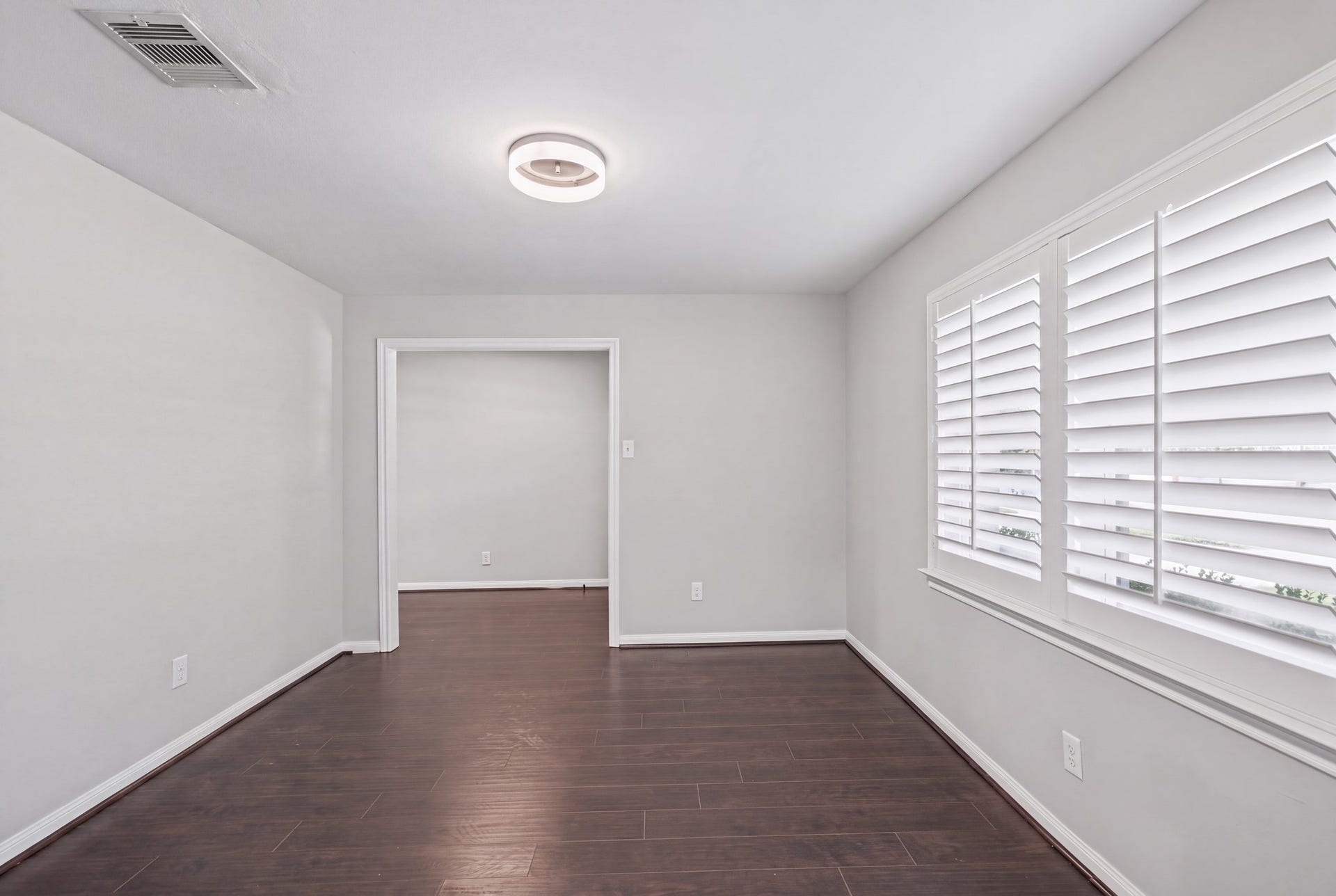 1318 Spillers Lane, Houston, TX 77043 1318 Spillers Lane, Houston, TX 77043