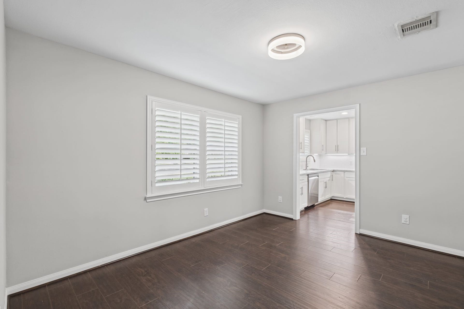 1318 Spillers Lane, Houston, TX 77043 1318 Spillers Lane, Houston, TX 77043