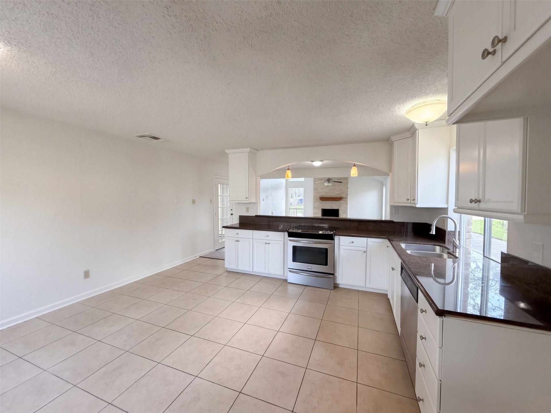 15803 Dunmoor Drive, Houston, TX 77059 15803 Dunmoor Drive, Houston, TX 77059