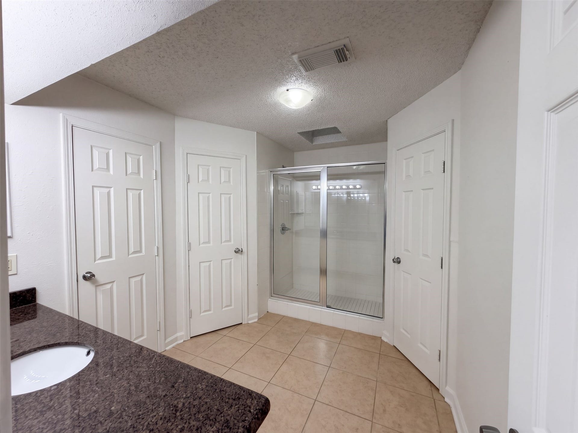 15803 Dunmoor Drive, Houston, TX 77059 15803 Dunmoor Drive, Houston, TX 77059