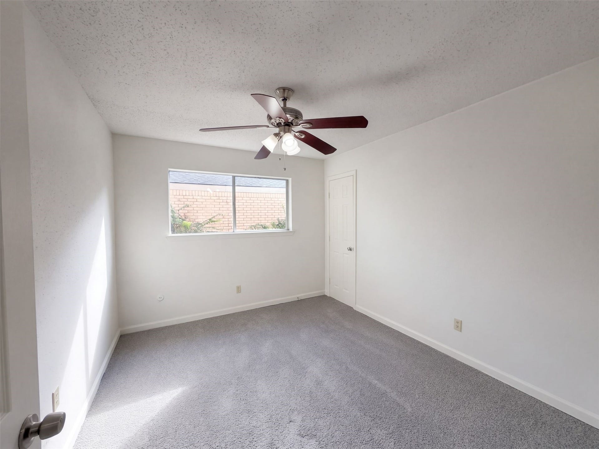 15803 Dunmoor Drive, Houston, TX 77059 15803 Dunmoor Drive, Houston, TX 77059